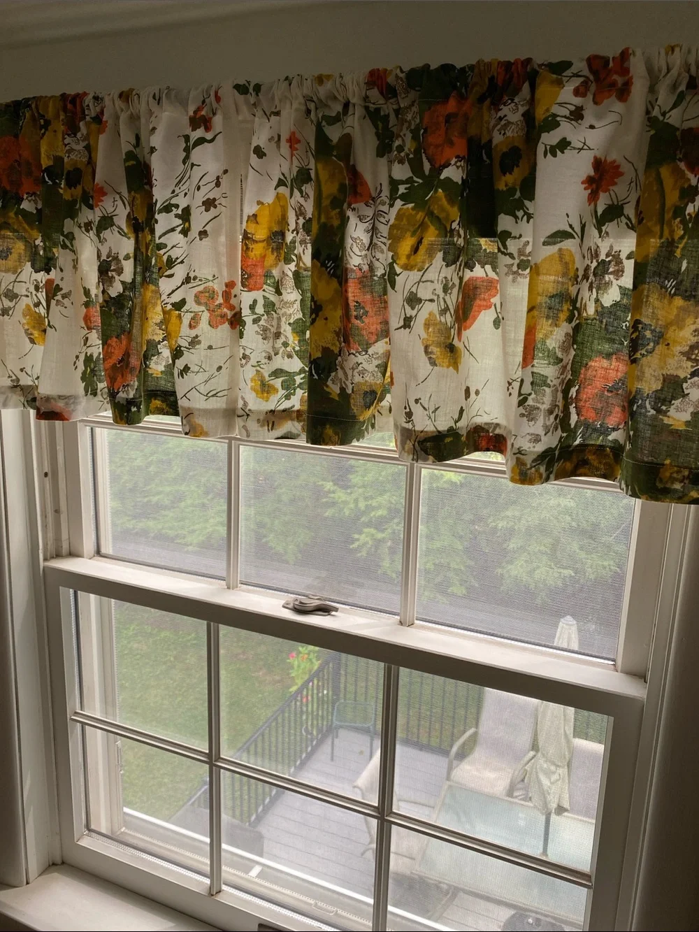 Vintage Handmade Floral Valance